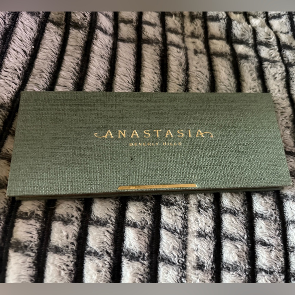 Anastasia Nouveau Eyeshadow Palette